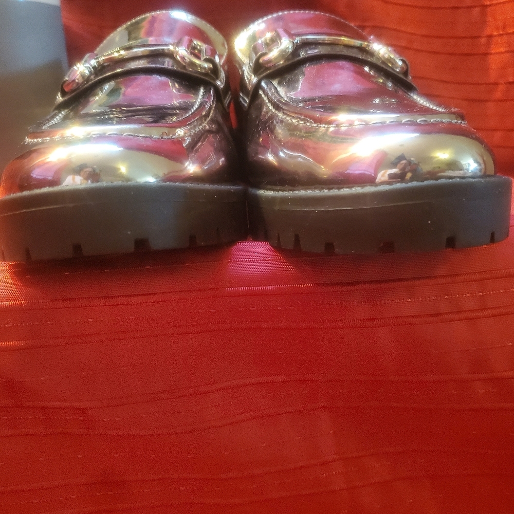 Bandolino Shiny Silver Loafers - Picture 4 of 7